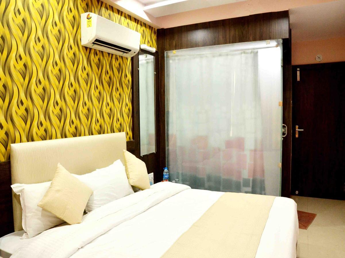 Oyo 2403 Hotel Aamantran Avenue Ujjain Exteriör bild